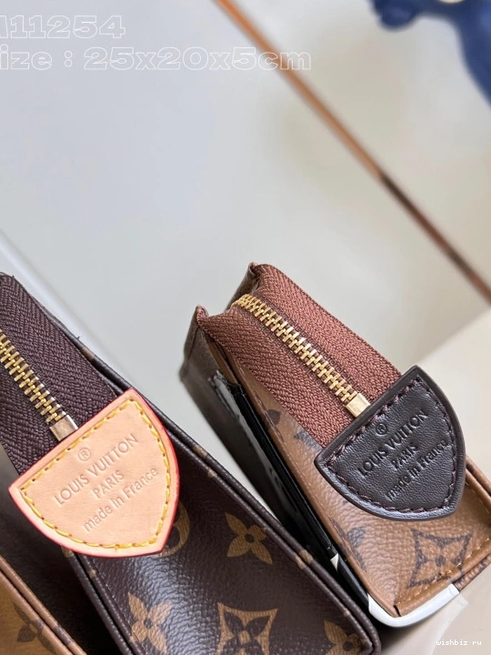 WIS Pouch-25*20*5.5cm LOUIS Toilet VUITTON Trio 0811
